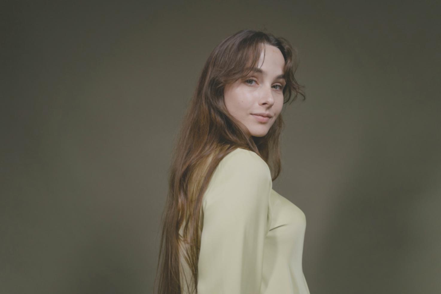 Професійна студія для навчання весільним зачіскам з інструментами та обладнанням